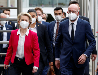 Δεύτερο πακέτο κυρώσεων κατά της Ρωσίας προωθεί η ΕΕ