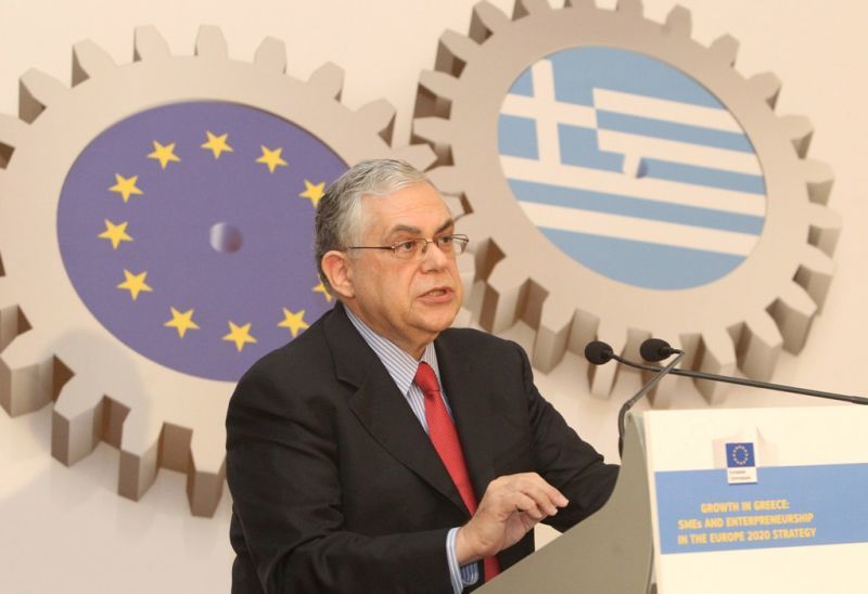 Παπαδήμος: "Οι τράπεζες να αναλάβουν τις ευθύνες τους"
