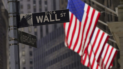 Σπασμωδικές κινήσεις στη Wall Street μετά τον πληθωρισμό