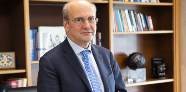 Χατζηδάκης: Με τις υπεύθυνες δηλώσεις απλοποιείται το 40% των διαδικασιών του Δημοσίου