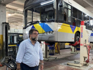 Οικονόμου: Ανατάχθηκαν 10 λεωφορεία και επιστρέφουν στους δρόμους της Αθήνας