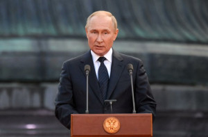 Στην Κόκκινη Πλατεία ο Πούτιν: Η νίκη είναι δική μας!