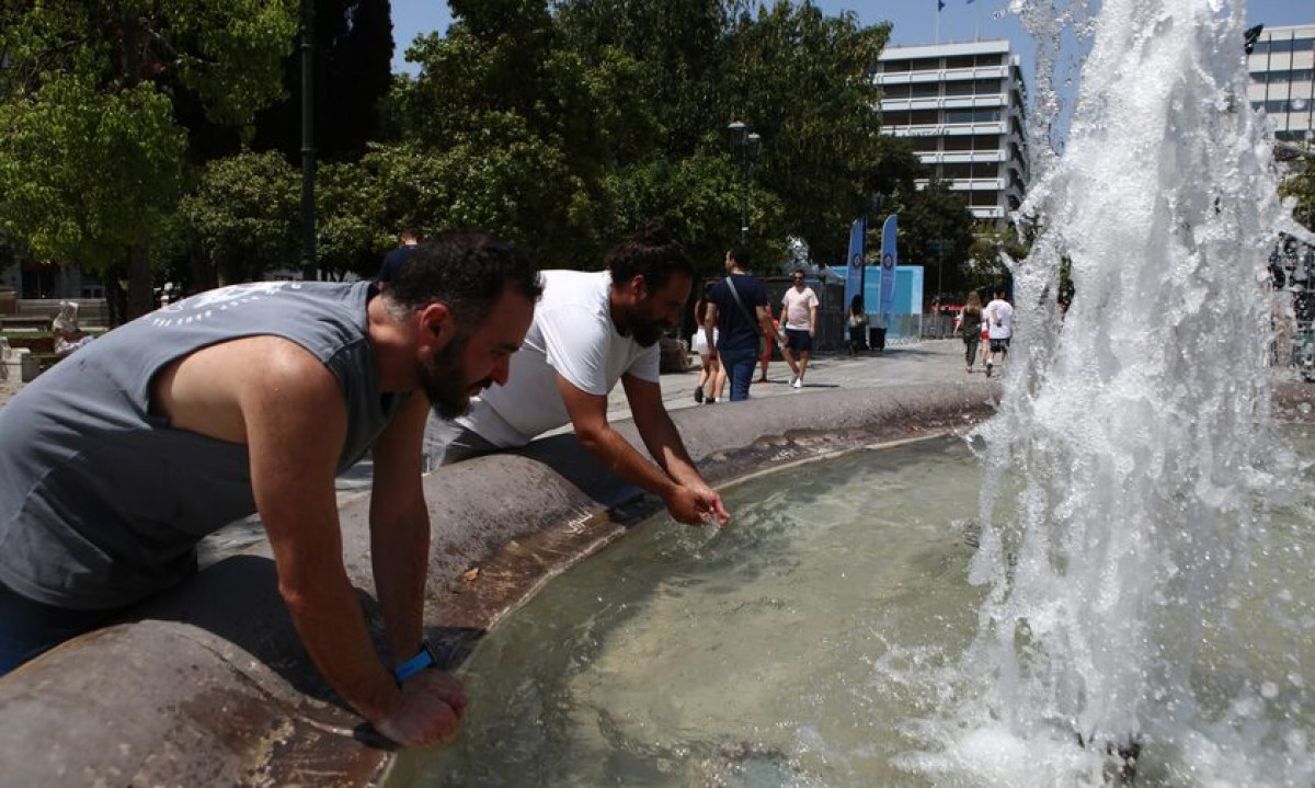Βασιλακόπουλος για τον κίνδυνο θερμοπληξίας: Κανείς δεν είναι άτρωτος