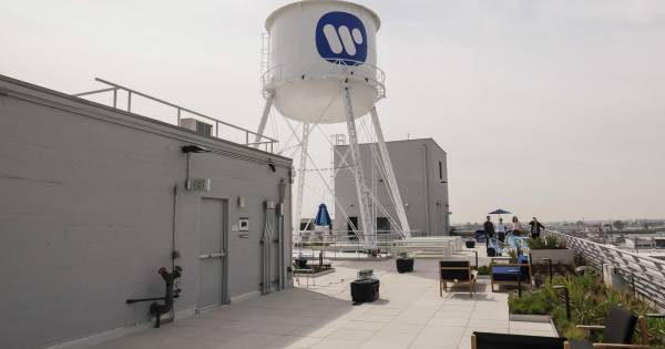 Warner Music Group: Υπέρβαση των εκτιμήσεων στα κέρδη