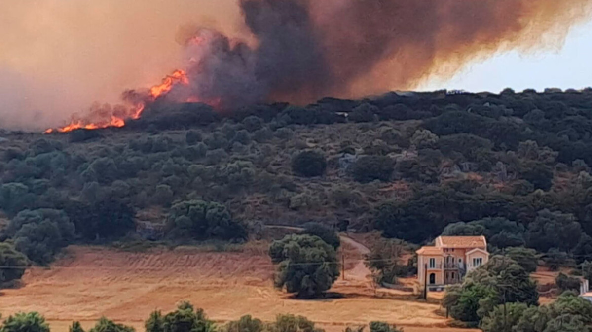 Κεφαλονιά: Xωρίς ενεργό μέτωπο η πυρκαγιά στα Μεταξάτα