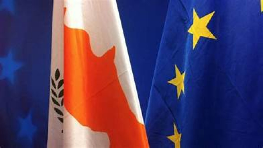 Κομισιόν: Προτεραιότητα η δίκαιη και διαρκής λύση για την επανένωση της Κύπρου