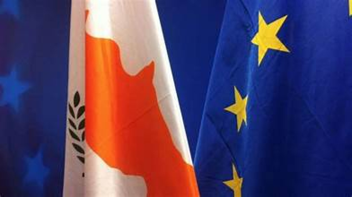 Κομισιόν: Προτεραιότητα η δίκαιη και διαρκής λύση για την επανένωση της Κύπρου
