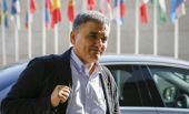 Ζητούνται χρέος και μειώσεις φόρων ως «αντίβαρα» στα μέτρα