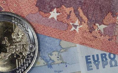 Bloomberg: Η Ελλάδα μετρά μια αναπάντεχη οικονομική ανθεκτικότητα