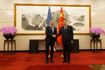 Αναζωογονούνται οι σχέσεις ΗΠΑ-Κίνας: Θετικό πρόσημο από την επίσκεψη Μπλίνκεν
