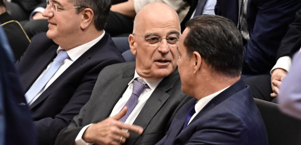 Το αριστοτεχνικό τρολάρισμα του Άδωνι στον Δένδια