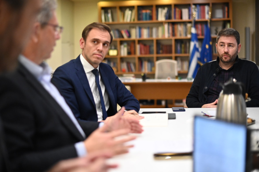 Κάτι έχουν μπερδέψει στο ΠαΣοΚ με τα επιδόματα και τους φόρους
