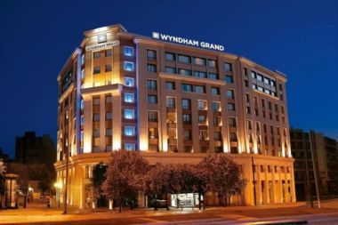 Wyndham Grand Athens Hotel: Ανοίγει πύλες σήμερα