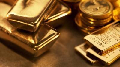 Το ξεπούλημα της Wall Street δίνει ώθηση στον χρυσό