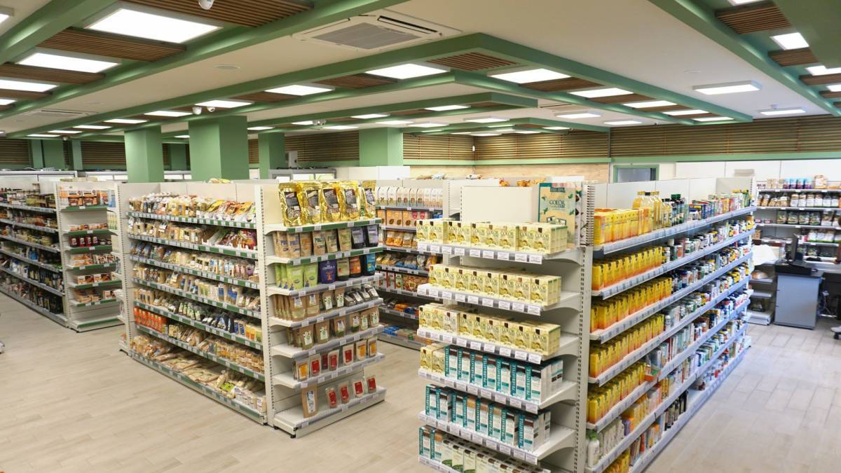Τι...μένει στα ράφια των σούπερ μάρκετ-Λαϊκές και ανθοπωλεία υπό εξέταση
