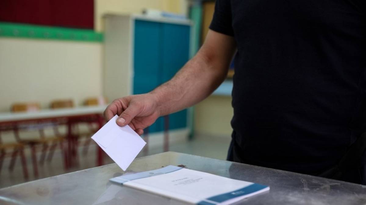 Δημοσκόπηση: Πάνω από 20 μονάδες το προβάδισμα της ΝΔ