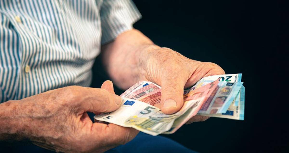 Υπ.Εργασίας: 9 ερωταπαντήσεις για συντάξεις fast track και «συντάξεις εμπιστοσύνης»