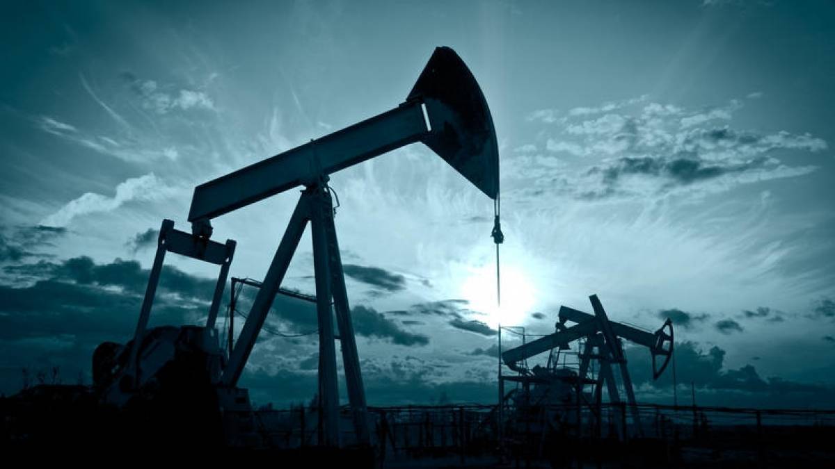 Βυθίστηκαν οι τιμές πετρελαίου μετά τη νέα κόντρα Τραμπ- Κίνας