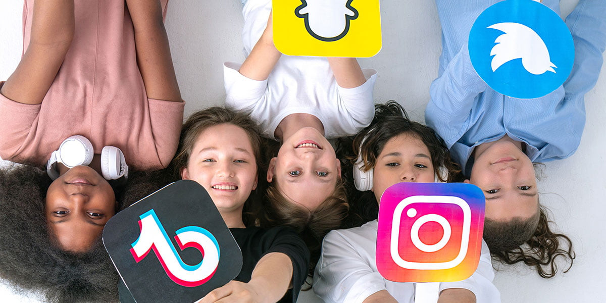 Γαλλία: Ένα βήμα πριν από την απαγόρευση των social media για παιδιά κάτω των 15 ετών