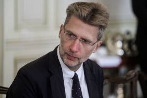 Σκέρτσος: Δε θα κάνει πίσω η κυβέρνηση στην υποχρεωτικότητα των εμβολιασμών