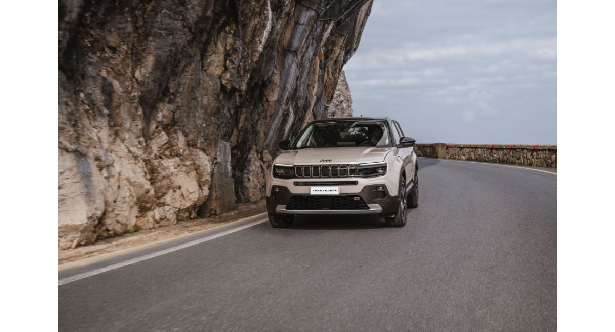 Νέα έκδοση e-Hybrid για το Jeep Avenger