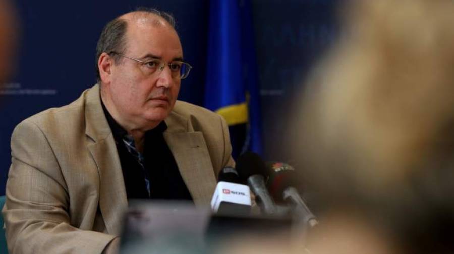 Η σιωπή του Νίκου Φίλη