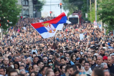 Επεισόδια στο Βελιγράδι και απόπειρα εισβολής στο δημαρχείο