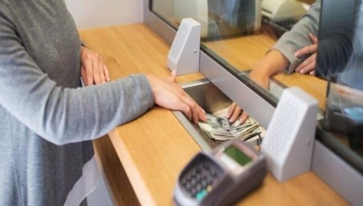 Τράπεζες: Από τις ουρές στα γκισέ στην ψηφιοποίηση των συναλλαγών