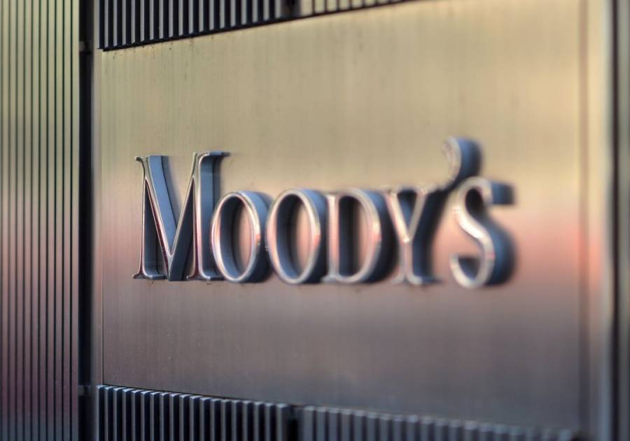 Υψηλούς κινδύνους «βλέπει» η Moody’s για το ελληνικό τραπεζικό σύστημα