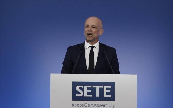 ΣΕΤΕ: Στοχευμένη στήριξη κι όχι οριζόντιοι «κόφτες» στις επιδοτήσεις παγίων