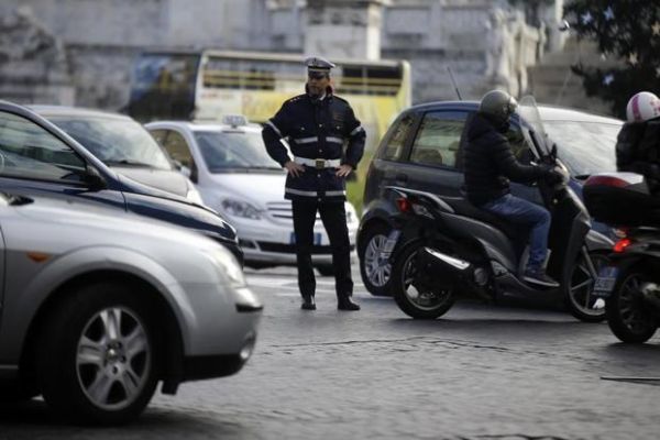 Ρώμη: Προσωρινή απαγόρευση κυκλοφορίας ΙΧ λόγω νέφους