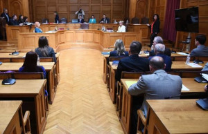 Κυβερνητικές πηγές: Η άμεση παραπομπή Τριαντόπουλου είναι συνταγματική και στοιχειοθετημένη