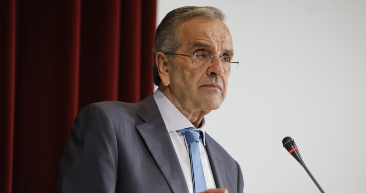 Σαμαράς για επέτειο Aποκατάστασης της Δημοκρατίας: Ημέρα εθνικής περισυλλογής, όχι πανηγυρισμών