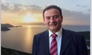 Απεβίωσε ο Δήμαρχος Φούρνων Κορσεών, Δημήτρης Καρύδης