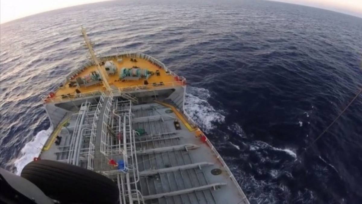 Ελαφρά σύγκρουση δεξαμενόπλοιου με αλιευτικό νότια του στενού Καφηρέα