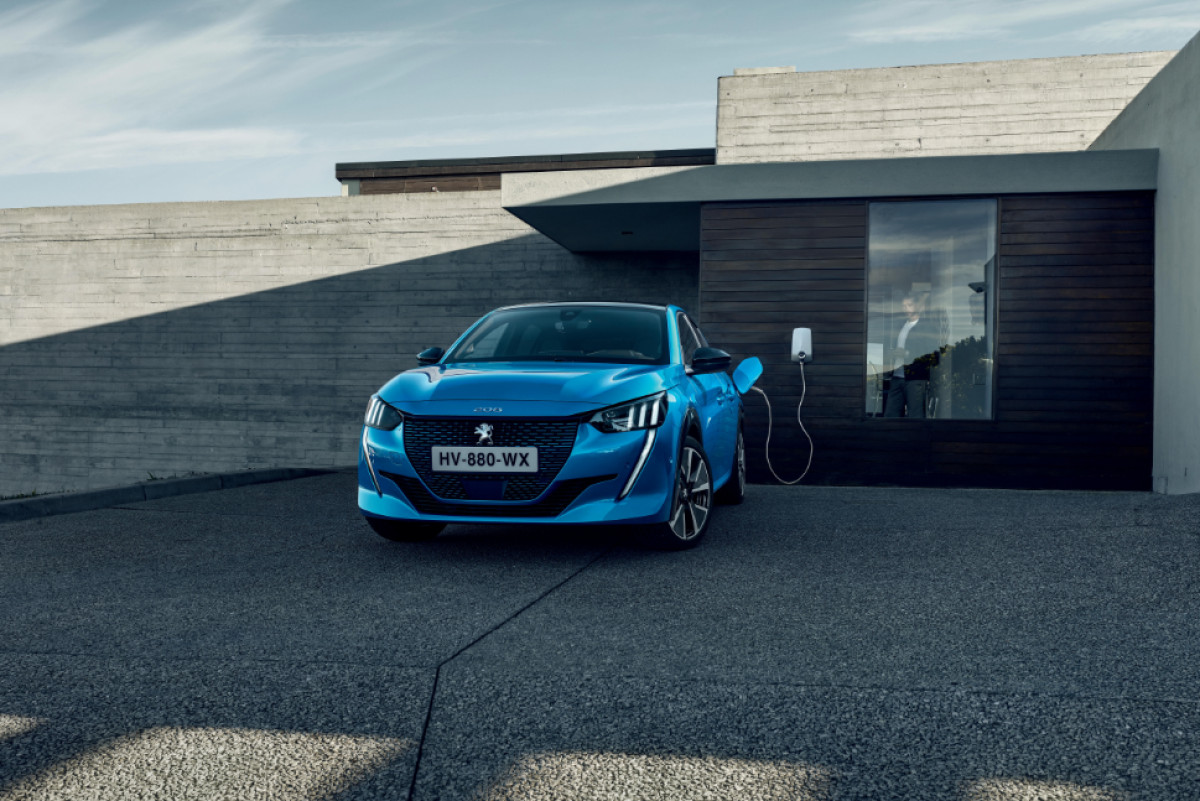 Η ανανεωμένη σειρά Peugeot 208 διαθέσιμη στην ελληνική αγορά