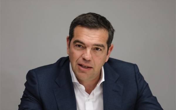 Τσίπρας σε Μητσοτάκη: Το εργασιακό νομοσχέδιο αποτελεί γραμμάτιο στον ΣΕΒ