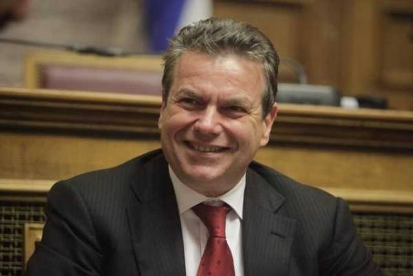 Επιμένει ο Πετρόπουλος: Δεν είναι αναγκαία η περικοπή συντάξεων