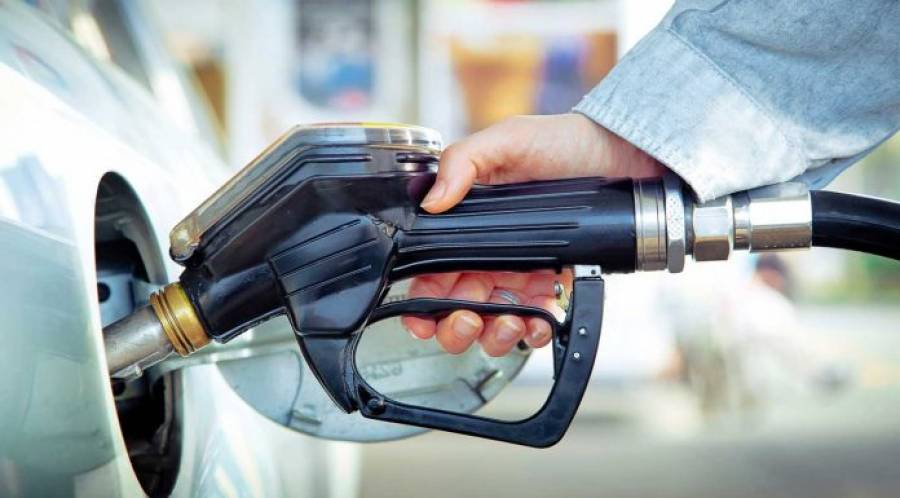 Σερβία: Πλαφόν στην τιμή των καυσίμων- Στο €1,4 η βενζίνη