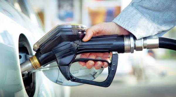 Σερβία: Πλαφόν στην τιμή των καυσίμων- Στο €1,4 η βενζίνη