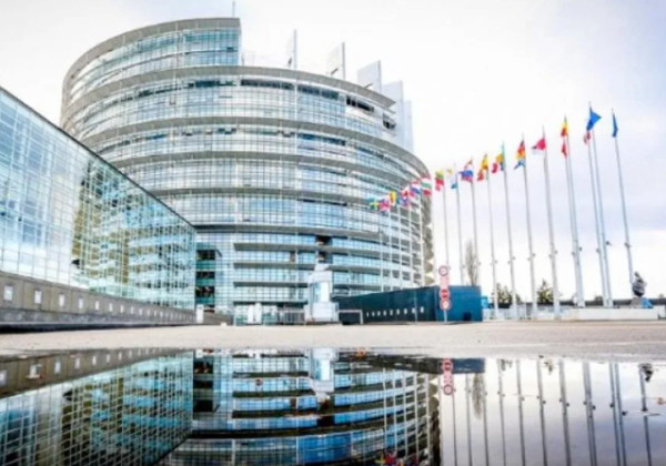 Ευρωκοινοβούλιο: Ζητάει επιστράτευση της Τεχνητής Νοημοσύνης στον έλεγχο του Προϋπολογισμού