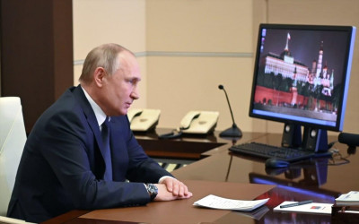 Αύξηση μισθών και συντάξεων ανακοίνωσε ο Πούτιν