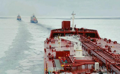 Πλοία «φαντάσματα» βοηθούν τις εξαγωγές πετρελαίου από τη Ρωσία