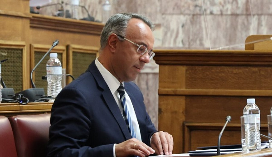 Σταϊκούρας: Ενισχύουμε το διαθέσιμο εισόδημα των πολιτών