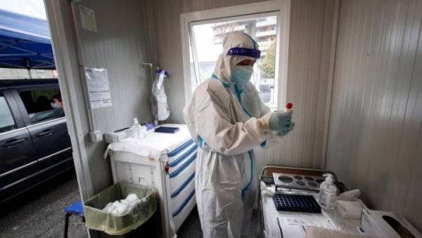 Κορονοϊός-Ελλάδα: 44 θάνατοι και 23.748 νέα κρούσματα- 354 διασωληνωμένοι