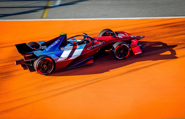 Η ομάδα Citroën Racing Formula E ολοκλήρωσε με επιτυχία τις πρώτες επίσημες δοκιμές πριν από την έναρξη της σεζόν της FIA Formula E