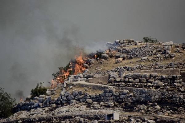 Η πρώτη εκτίμηση για τη φωτιά στις Μυκήνες (photos)