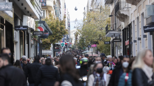 Σε εφαρμογή από σήμερα το εορταστικό ωράριο των καταστημάτων