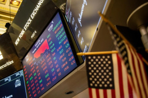 Κινήσεις κατοχύρωσης κερδών στη Wall Street