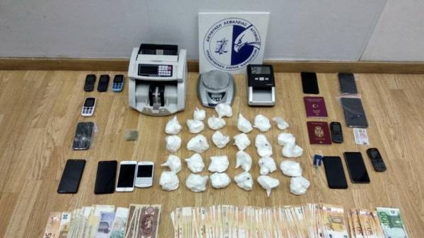 Εξάρθρωση κυκλώματος ναρκωτικών με διεθνή δραστηριότητα σε Ασία και Λ.Αμερική